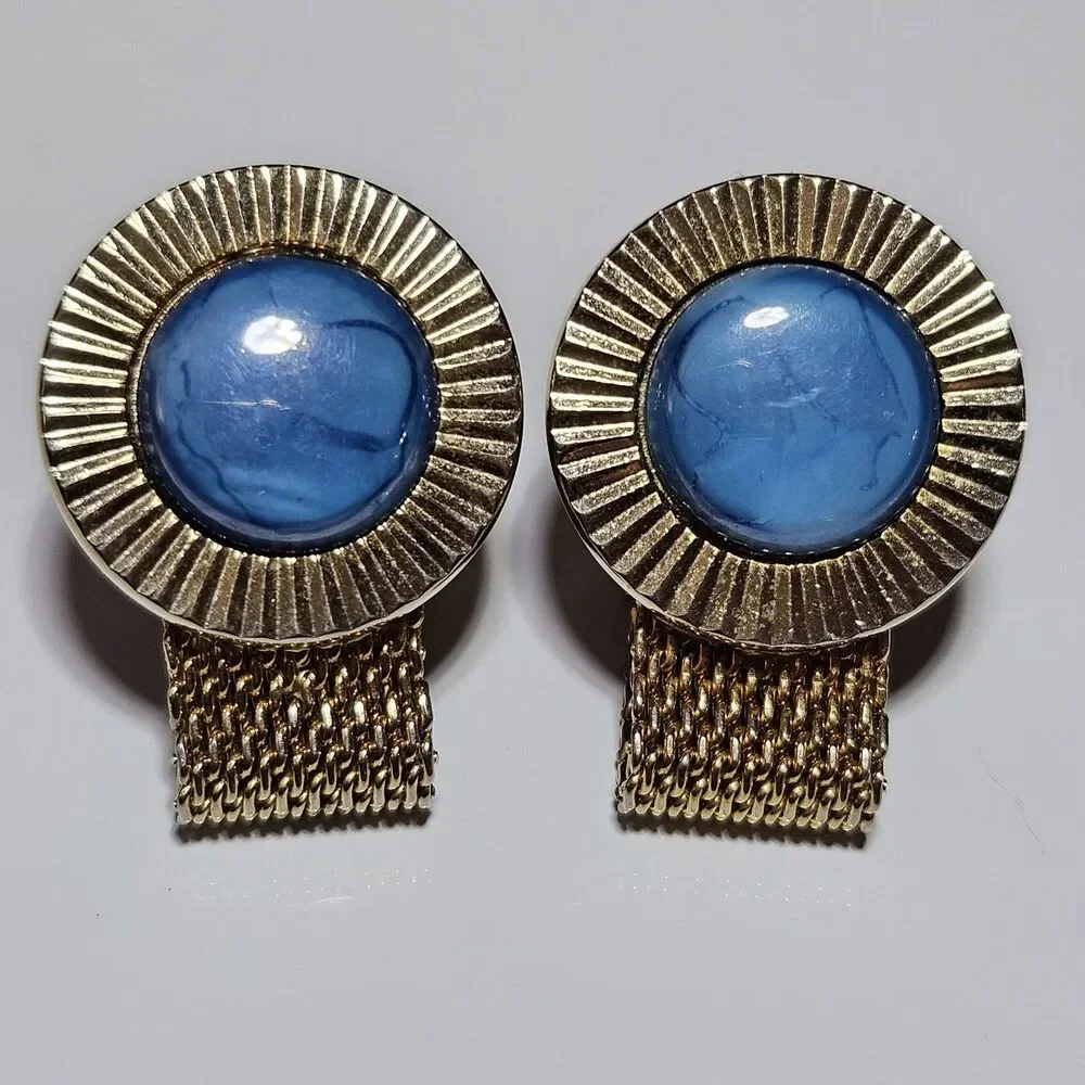 *Sale* Hickok Vintage Gold Tone Mesh Wrap Round Blue Glass Cuff Links